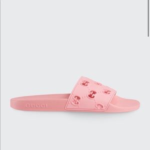 Gucci GG pool slides size 37 (7)